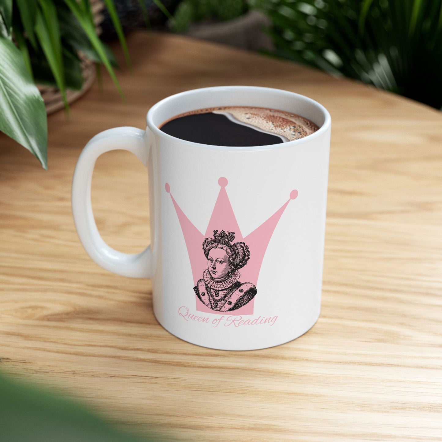 QUEEN OF READING Ceramic Mug